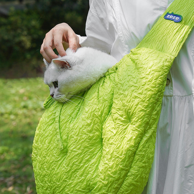 Portable Pet Shoulder Travel Carrier Bag - The Ultimate Travel Companion for Your Furry Friend